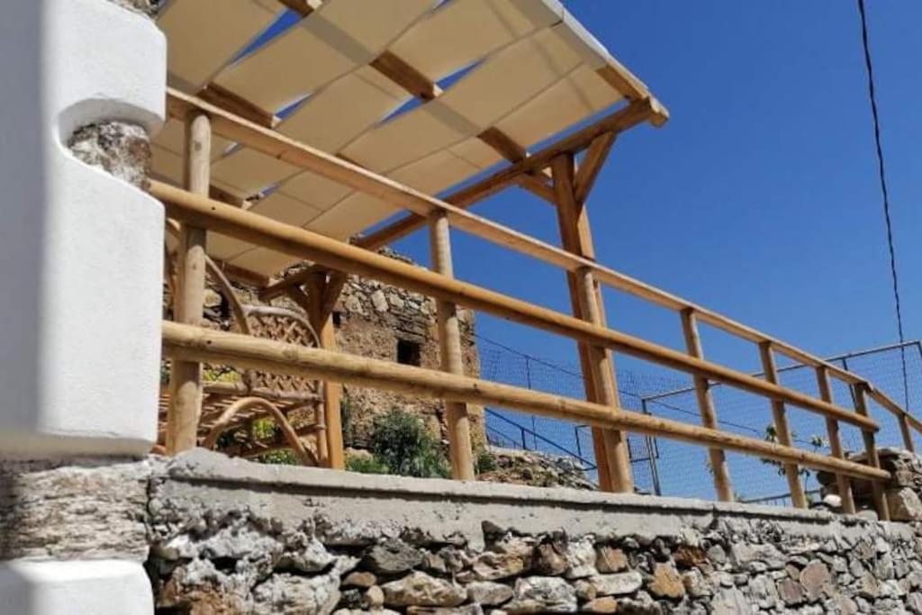 Apartament Naxos Mountain Retreat - Tiny House Build On Rock Koronos Zewnętrze zdjęcie